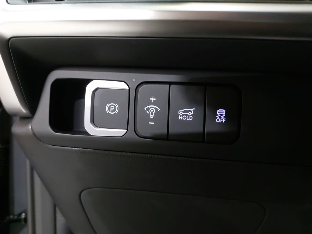 Used 2025 Hyundai Santa Fe SE FWD image 26