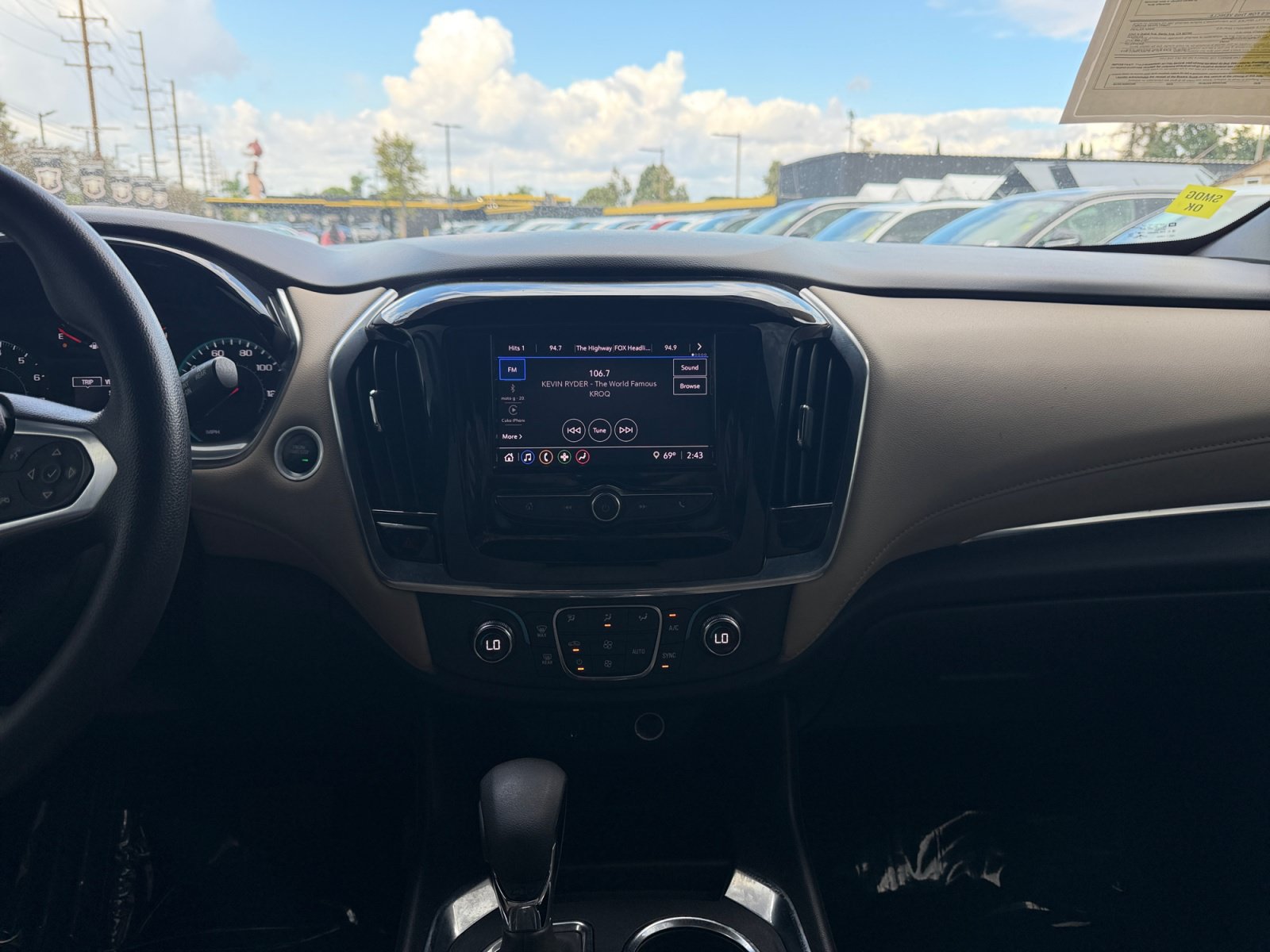 Used 2022 Chevrolet Traverse LS FWD image 12