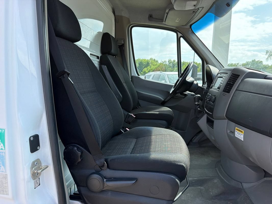 Used 2015 Mercedes-Benz Sprinter 3500 image 23