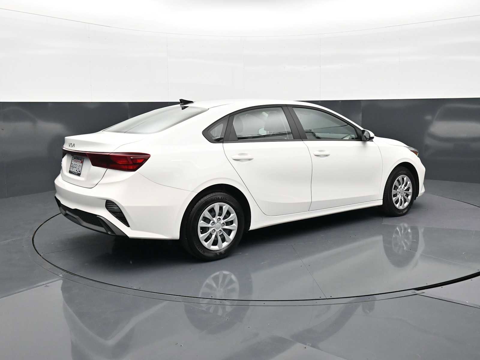 Used 2024 Kia Forte LX FWD image 5