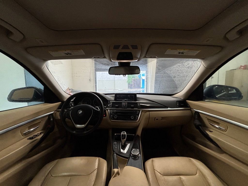 Used 2015 BMW 328i Gran Turismo xDrive image 10