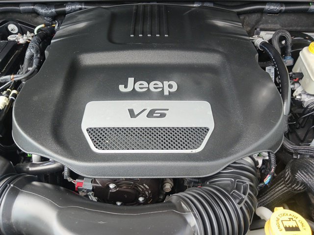 Used 2015 Jeep Wrangler Unlimited Sahara AWD/4WD image 56