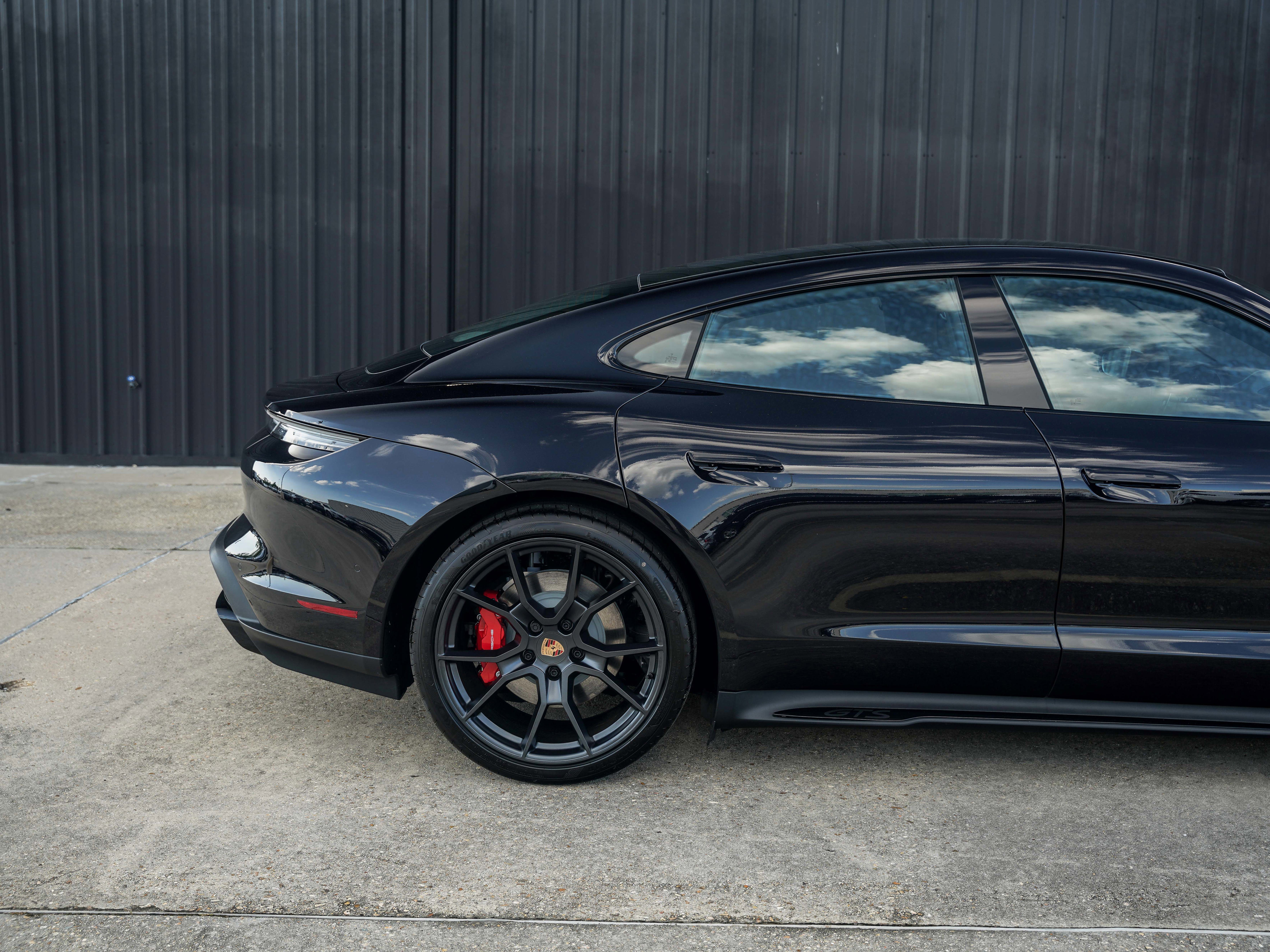 New 2025 Porsche Taycan GTS image 14