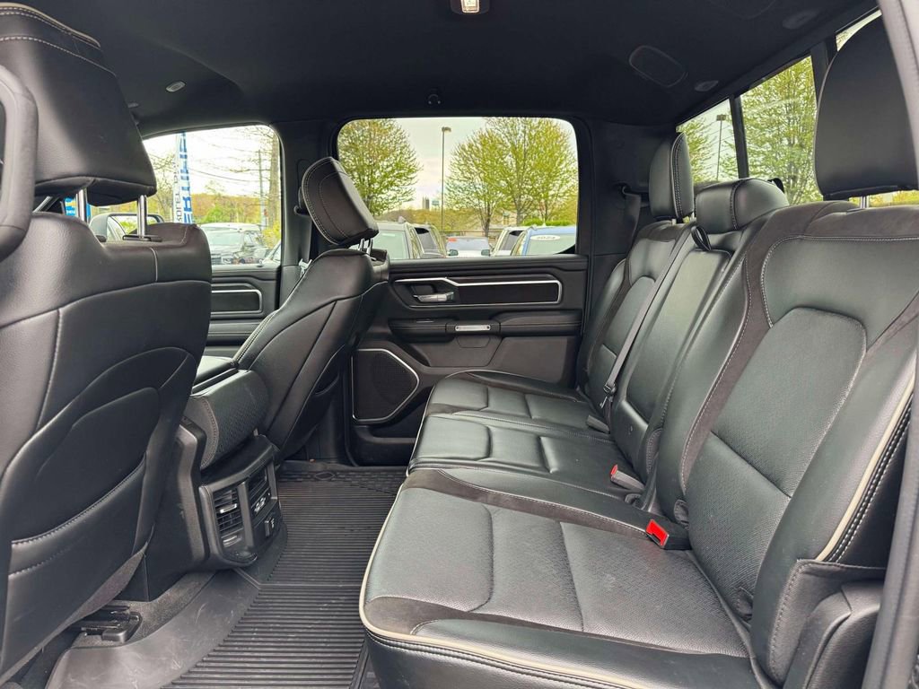 Used 2024 RAM 1500 Laramie AWD/4WD image 14