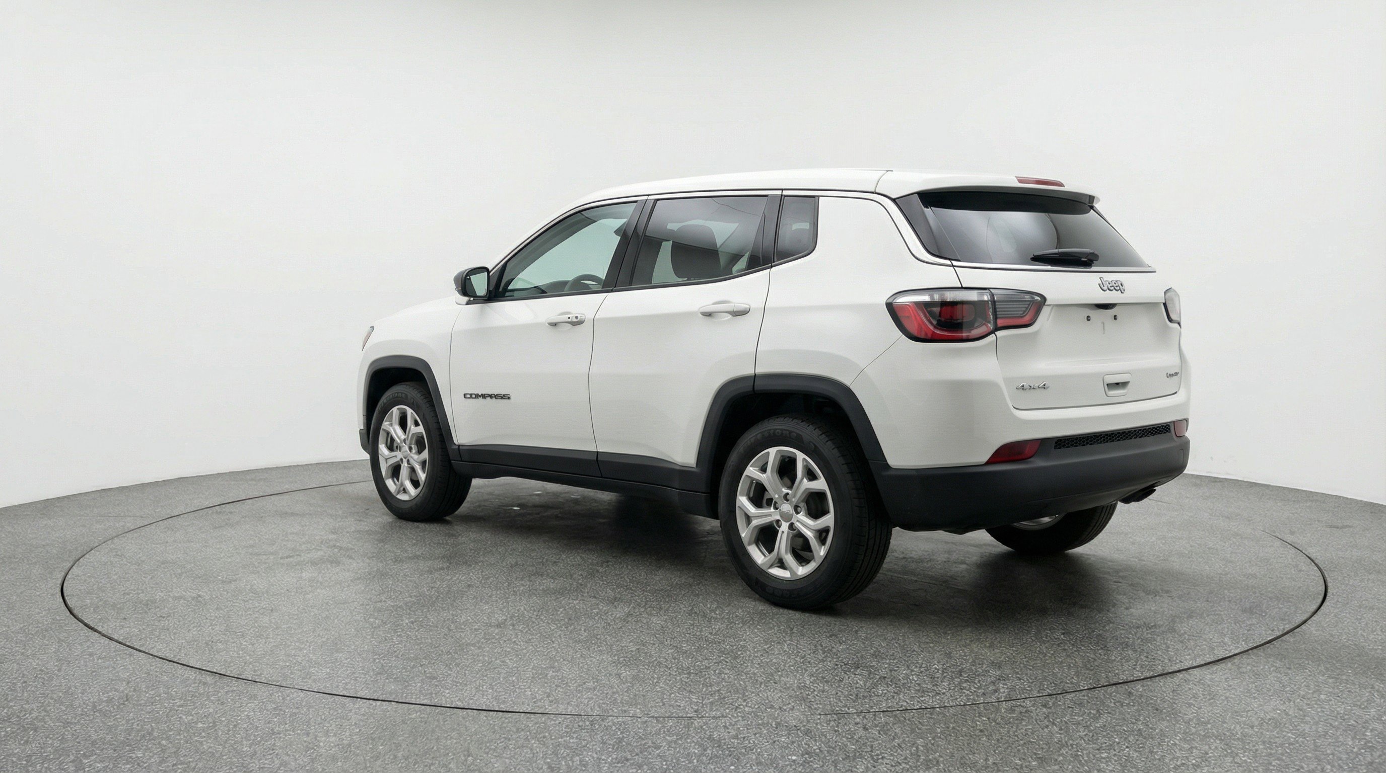 Used 2025 Jeep Compass Latitude image 6