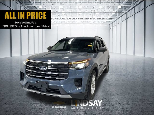 Used 2025 Ford Explorer Active AWD/4WD image 1