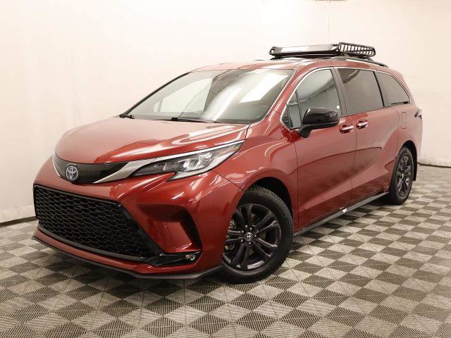 Used 2024 Toyota Sienna XSE w/ XSE Plus Package AWD/4WD image 10