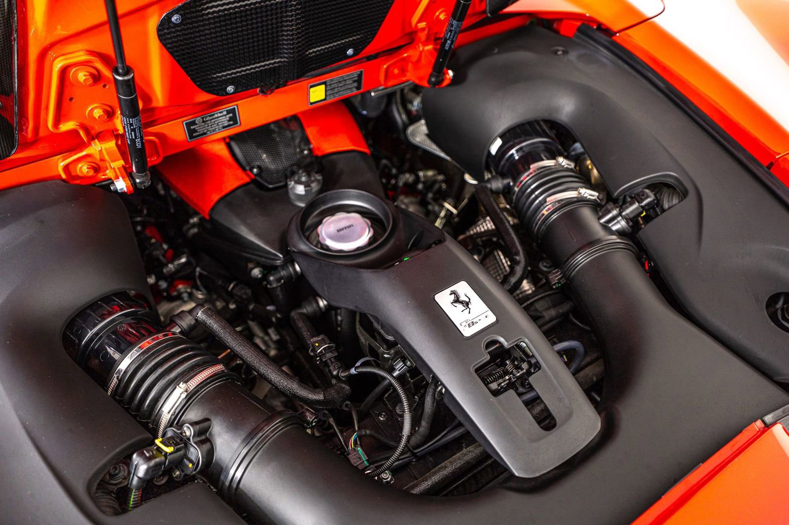 Certified 2021 Ferrari F8 Tributo Base image 39