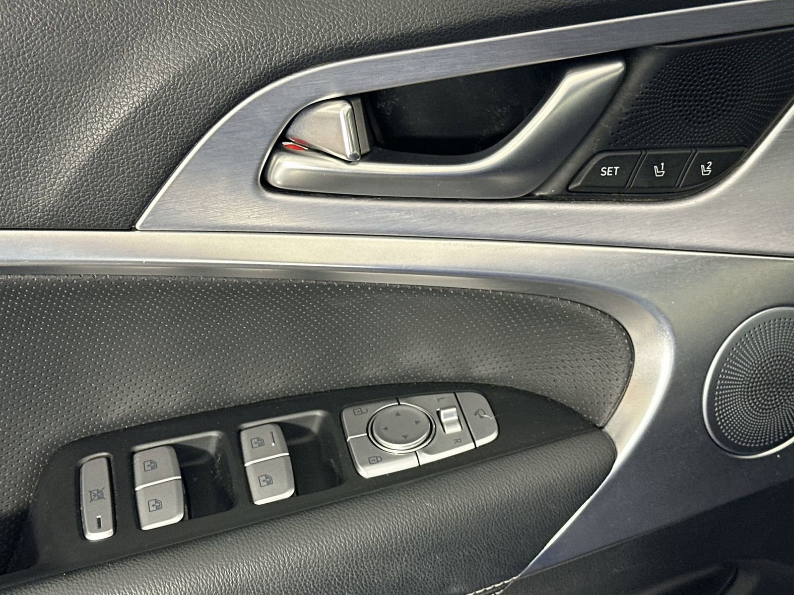 Used 2020 Genesis G70 3.3T image 13