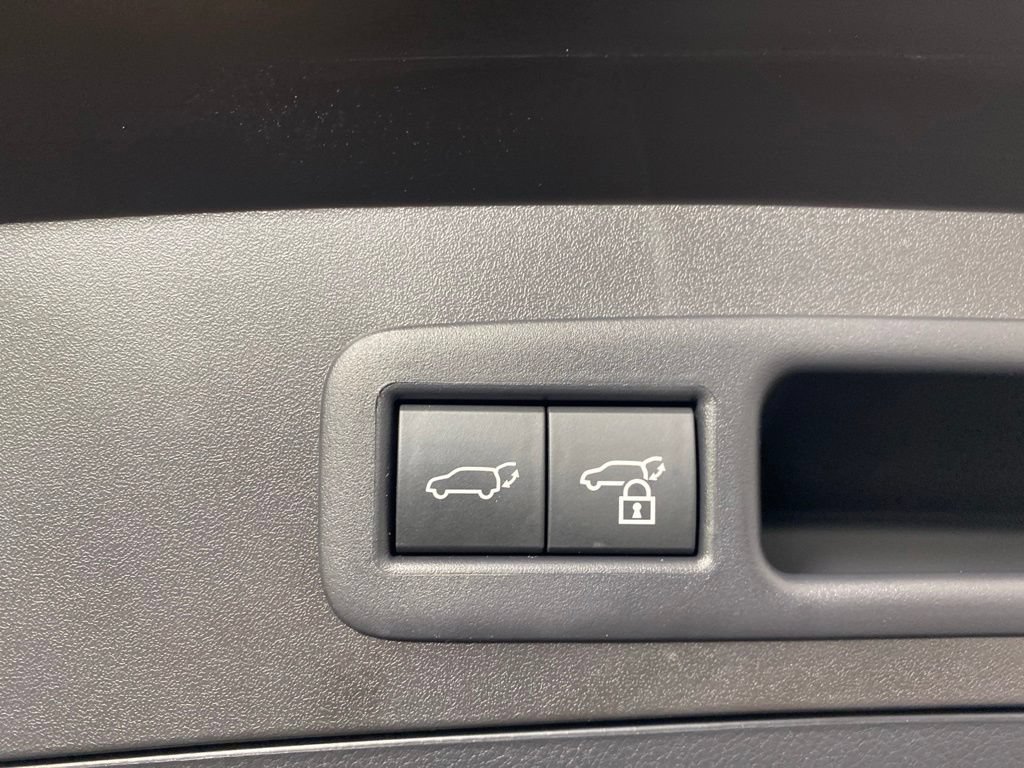 Used 2025 Lexus UX 300h AWD w/ Cold Area Package image 30