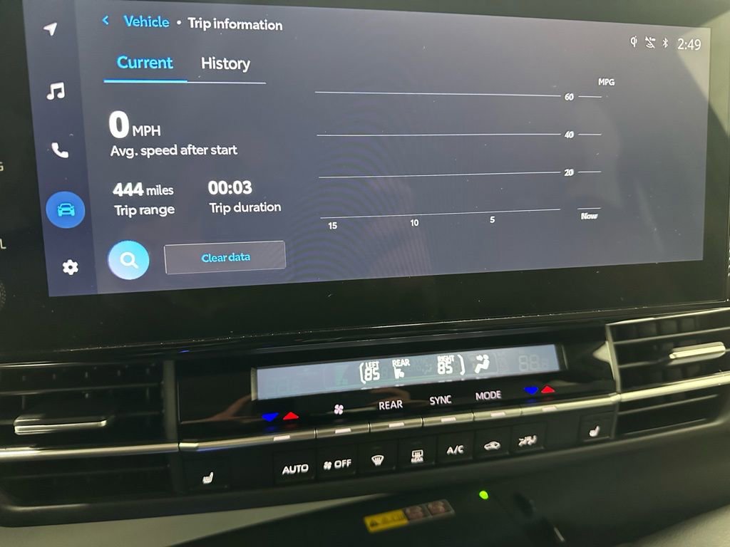 Used 2025 Toyota Sienna XLE image 34