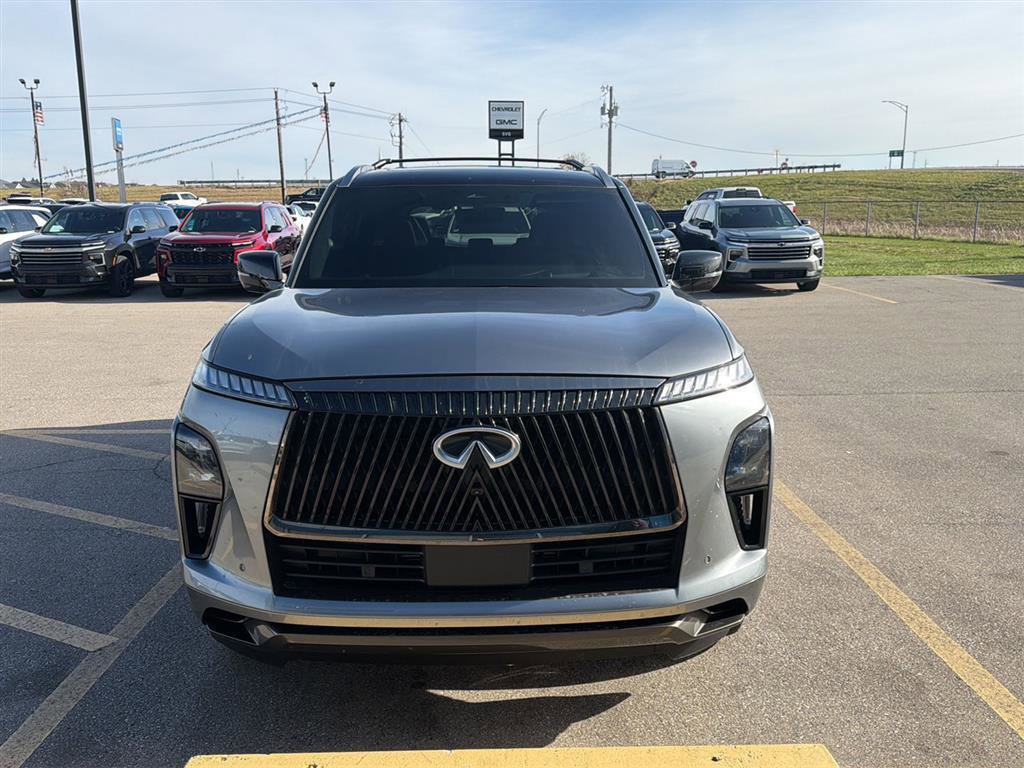 Used 2025 INFINITI QX80 Autograph w/ Autograph Exterior Package image 2