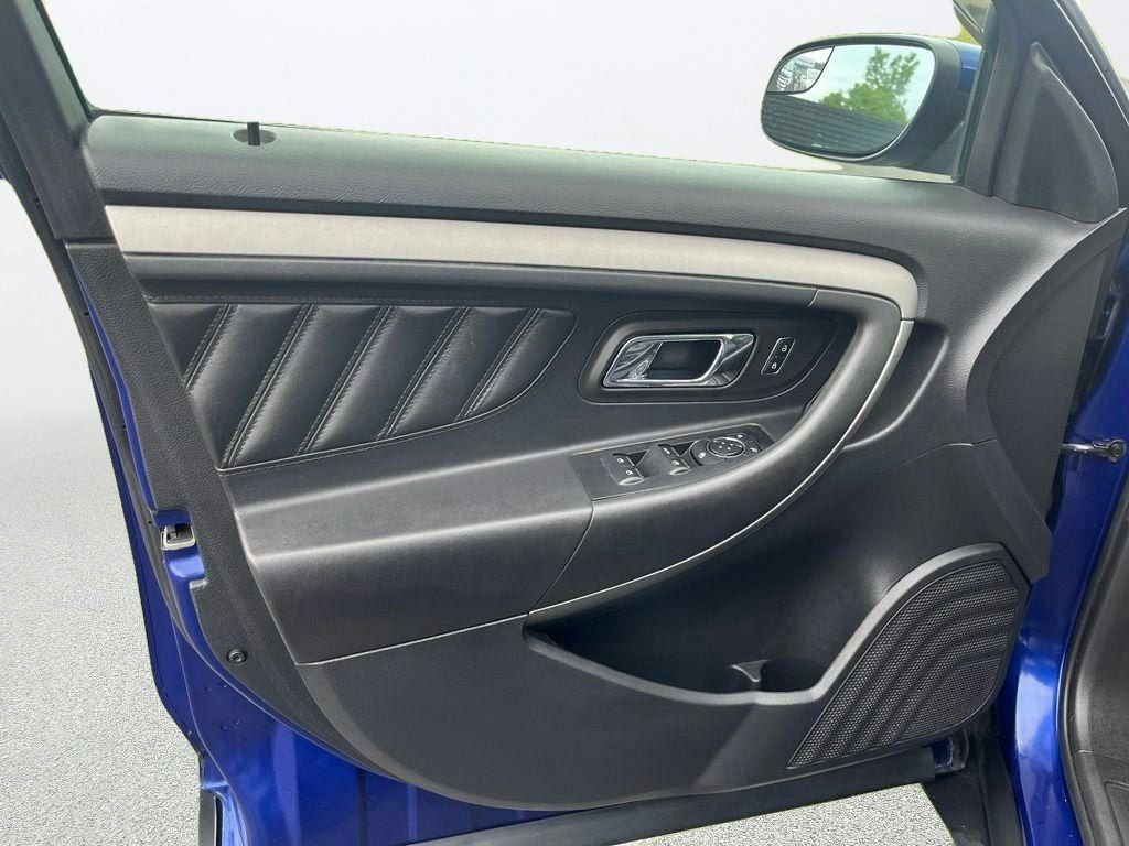Used 2014 Ford Taurus SEL w/ Equipment Group 201A FWD image 9