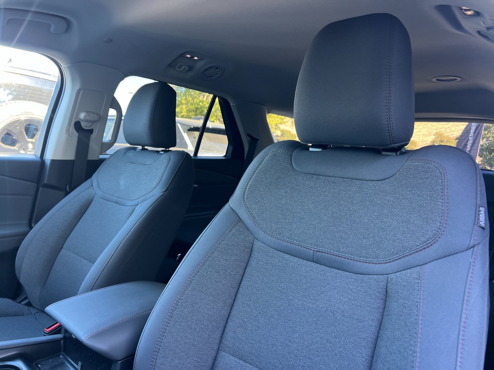 Used 2025 Ford Explorer Active RWD image 5