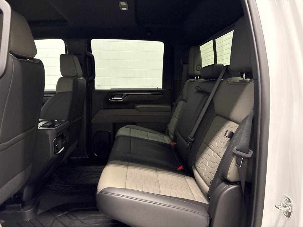 New 2026 Chevrolet Silverado 2500 ZR2 w/ LPO, Dark Essentials Package AWD/4WD image 33