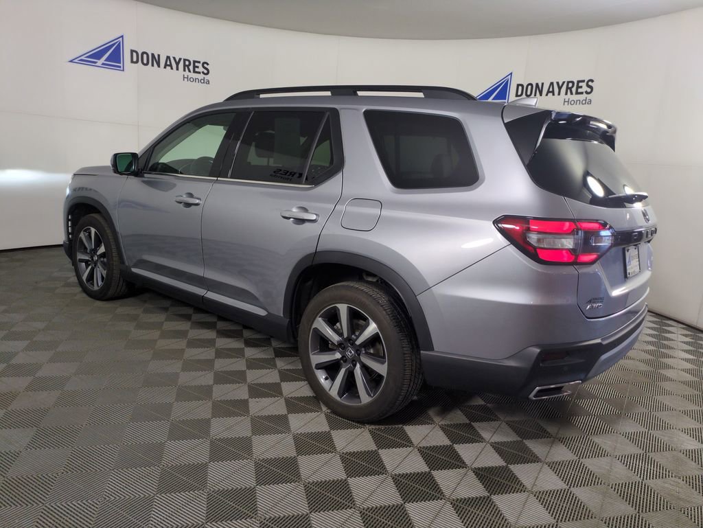 Certified 2025 Honda Pilot Elite image 4
