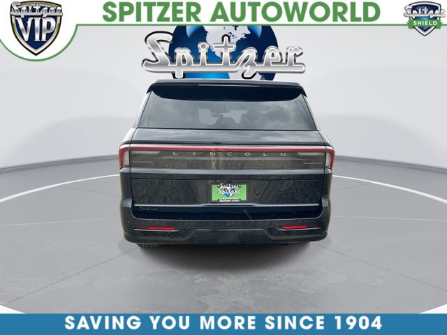 Used 2025 Lincoln Navigator Reserve w/ Jet Appearance Package image 8