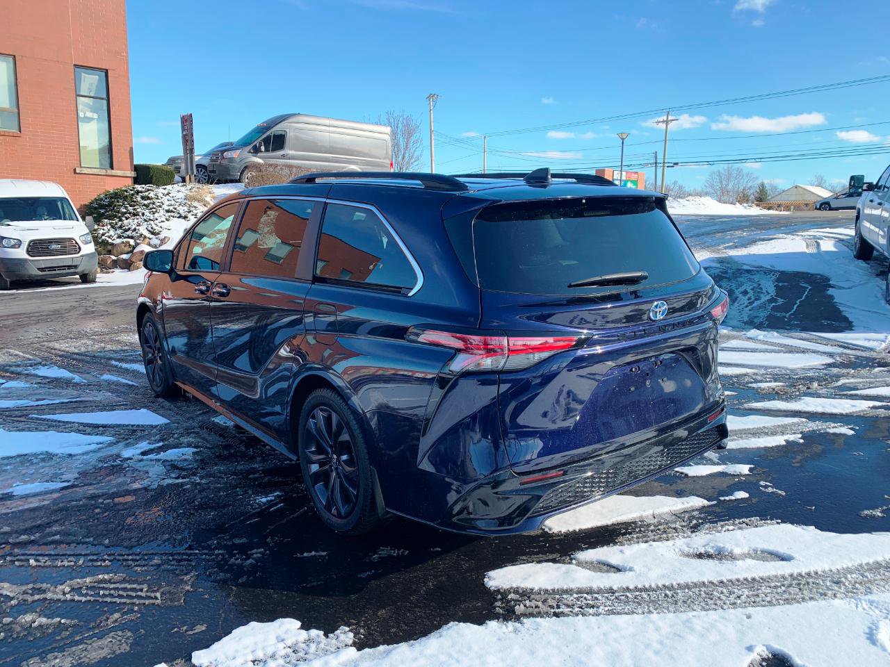 Used 2022 Toyota Sienna XSE image 20