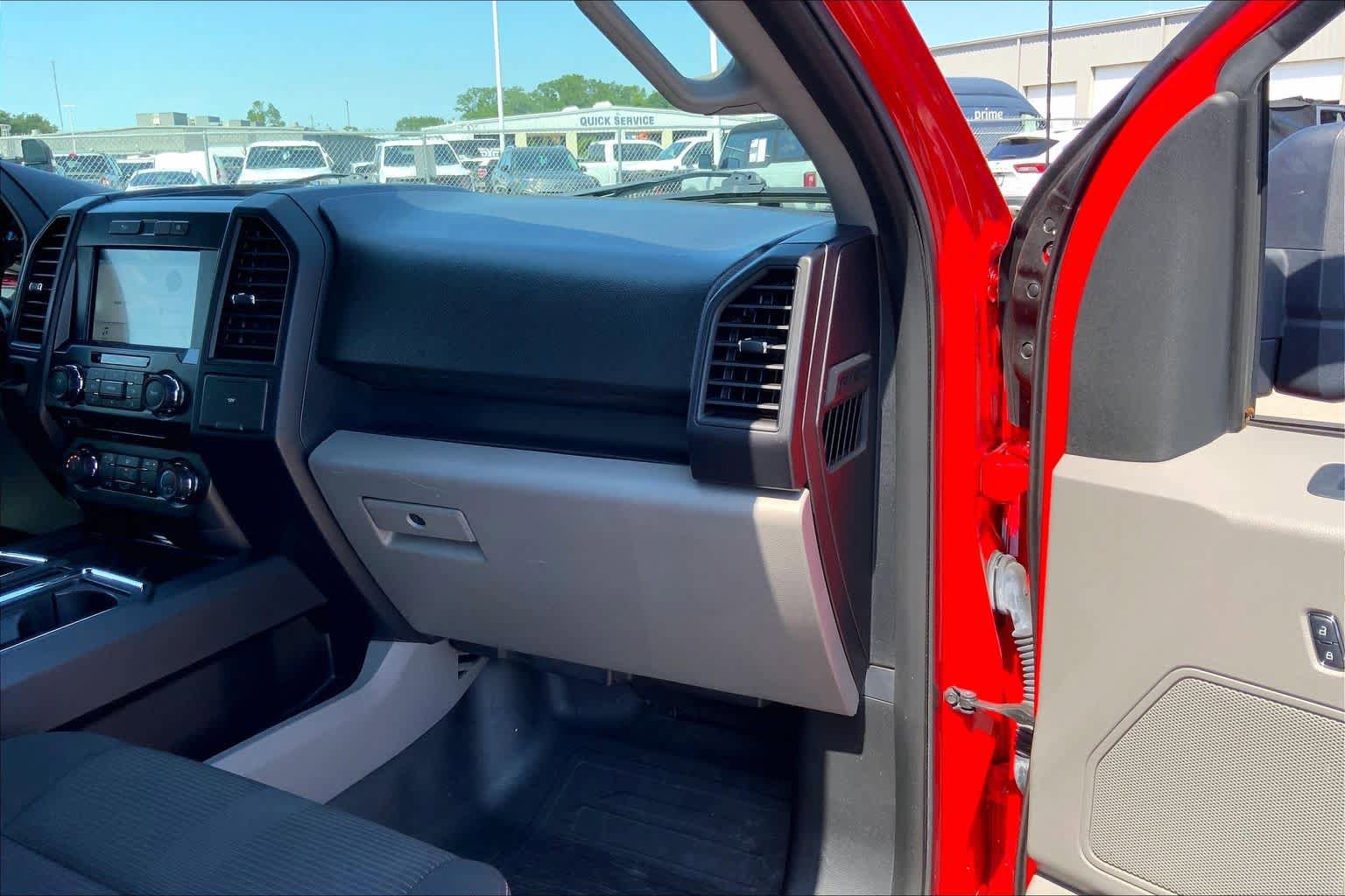 Used 2017 Ford F150 XL w/ Equipment Group 101A Mid RWD image 18
