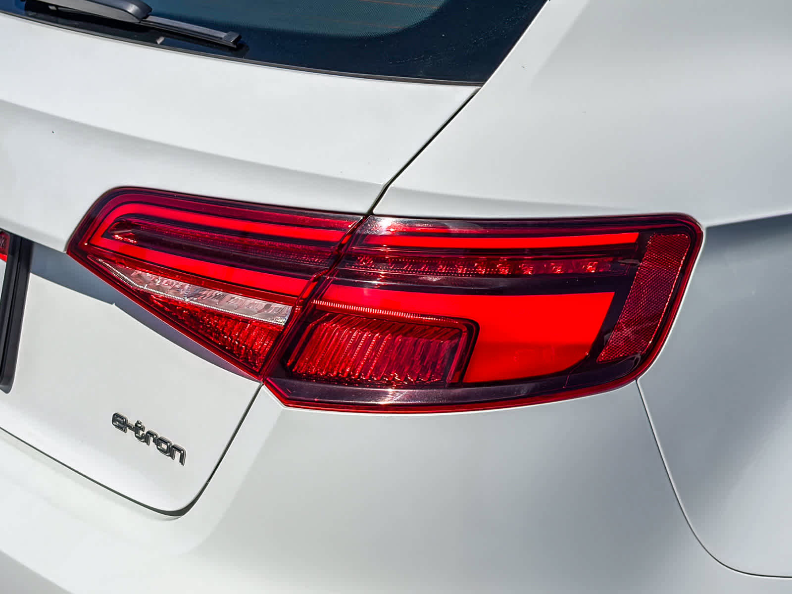 Used 2017 Audi A3 e-tron Premium Plus w/ Technology Package image 8