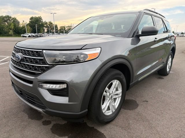 Certified 2023 Ford Explorer XLT w/ Equipment Group 202A AWD/4WD image 2