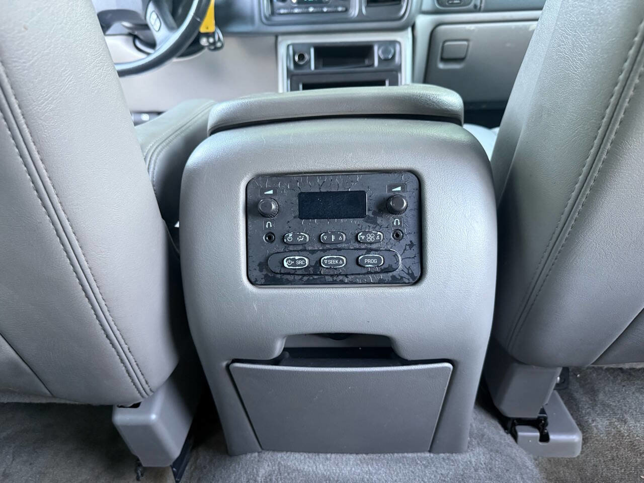 Used 2004 GMC Yukon SLT w/ 1SD Preferred Equipment Group image 37