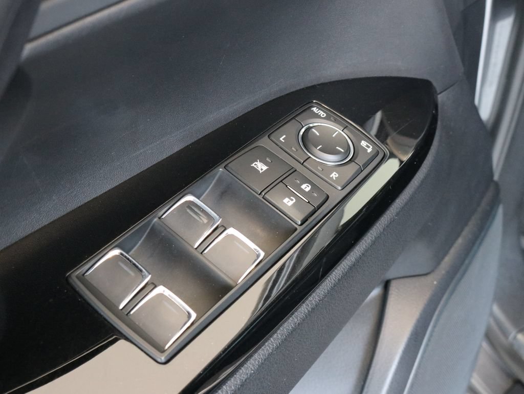 Used 2017 Lexus LX 570 4WD w/ Luxury Package image 27