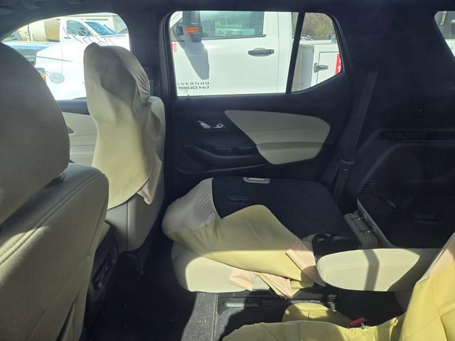 Used 2023 Chevrolet Traverse LT image 8