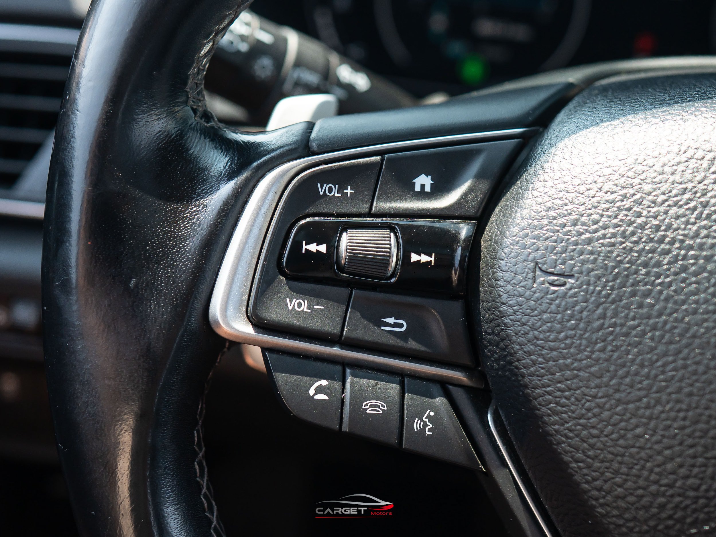 Used 2018 Honda Accord Touring image 23