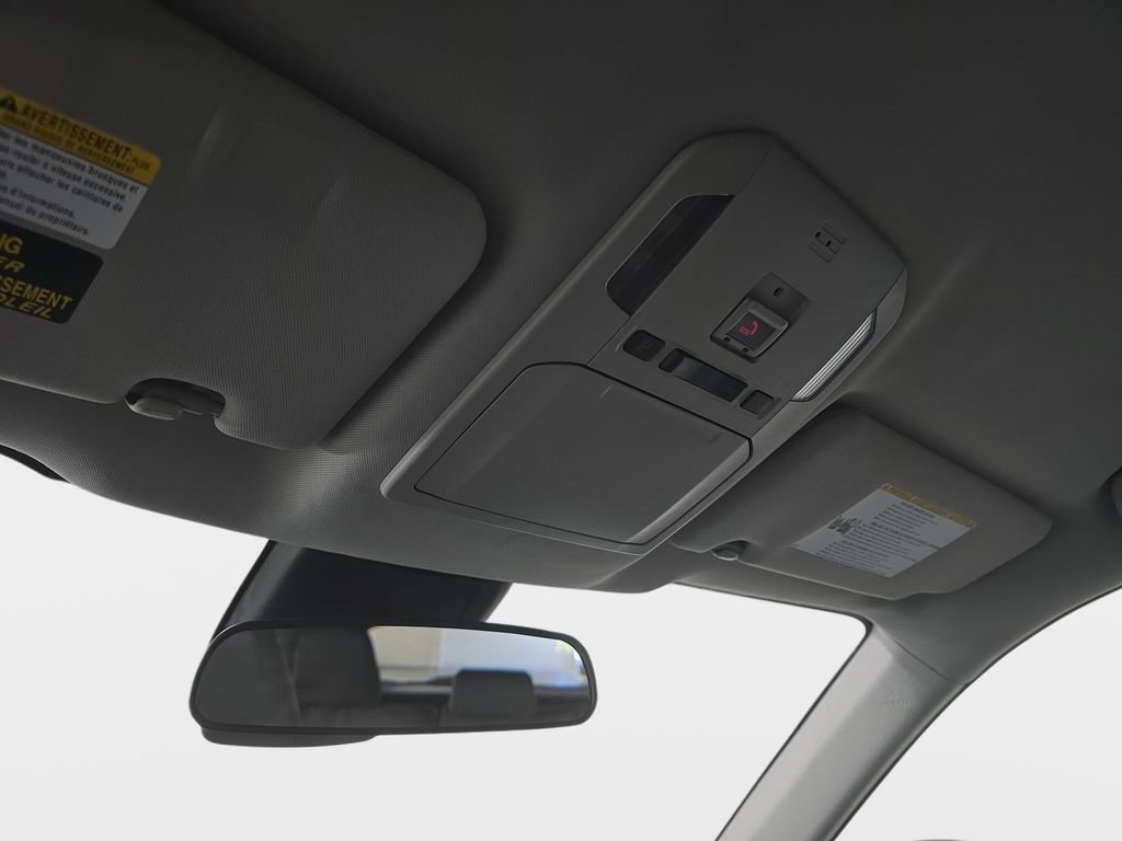 Used 2022 Toyota Highlander LE image 25