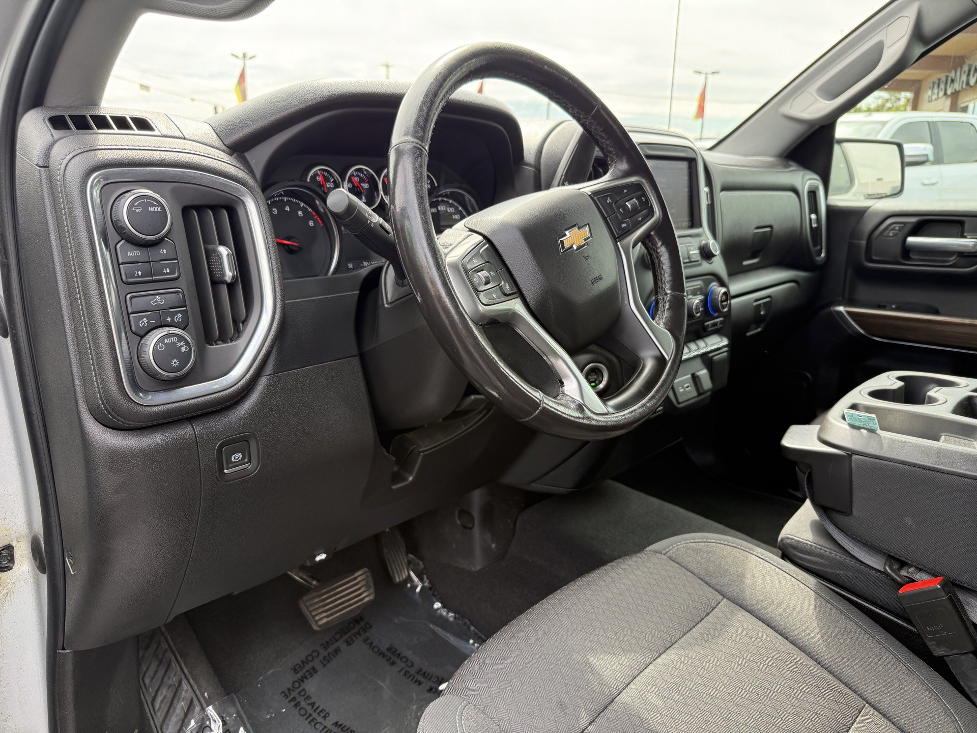 Used 2021 Chevrolet Silverado 1500 LT w/ Z71 Off-Road Package AWD/4WD image 16