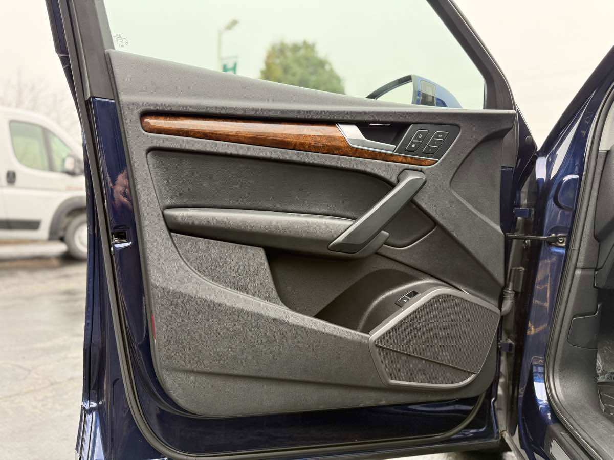 Used 2018 Audi Q5 2.0T Premium Plus image 18