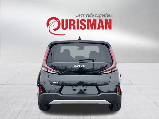 Used 2024 Kia Soul S image 3
