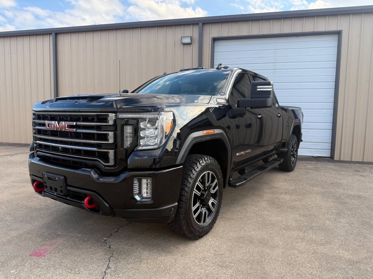 Used 2020 GMC Sierra 2500 AT4 w/ AT4 Premium Package image 2