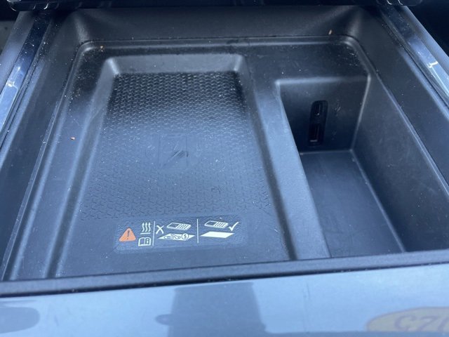 Used 2025 GMC Acadia Elevation image 25