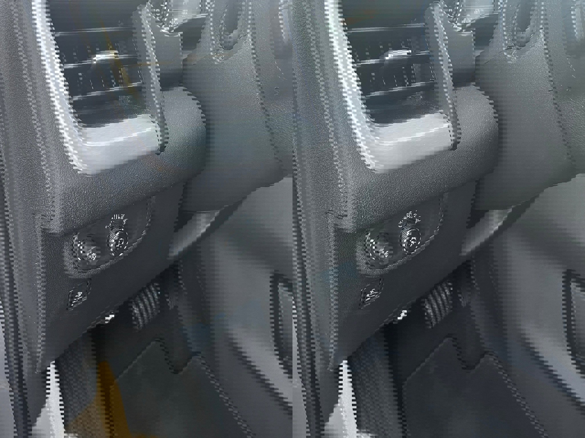 Used 2021 GMC Terrain SLE w/ Driver Convenience Package image 28