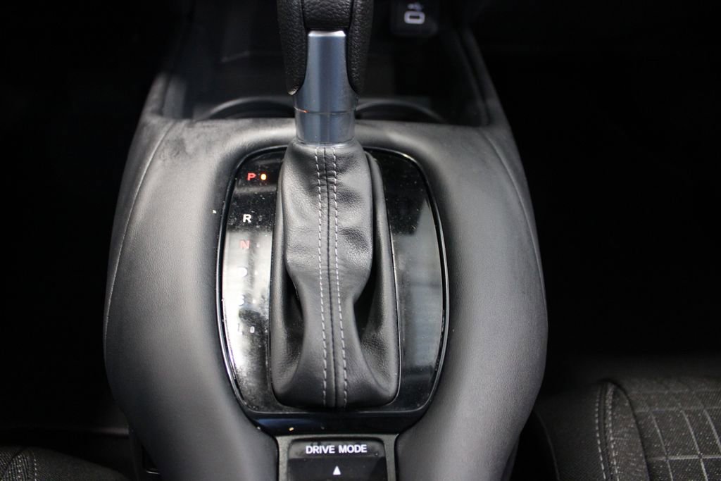 Certified 2025 Honda HR-V LX image 28