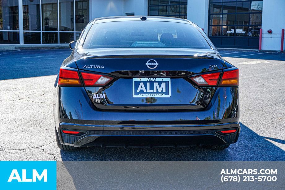 Used 2024 Nissan Altima 2.5 SV image 11