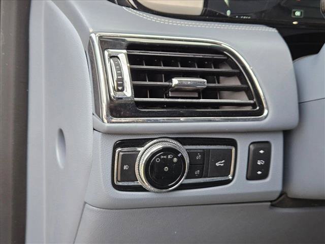 Used 2019 Lincoln Navigator Black Label AWD/4WD image 25