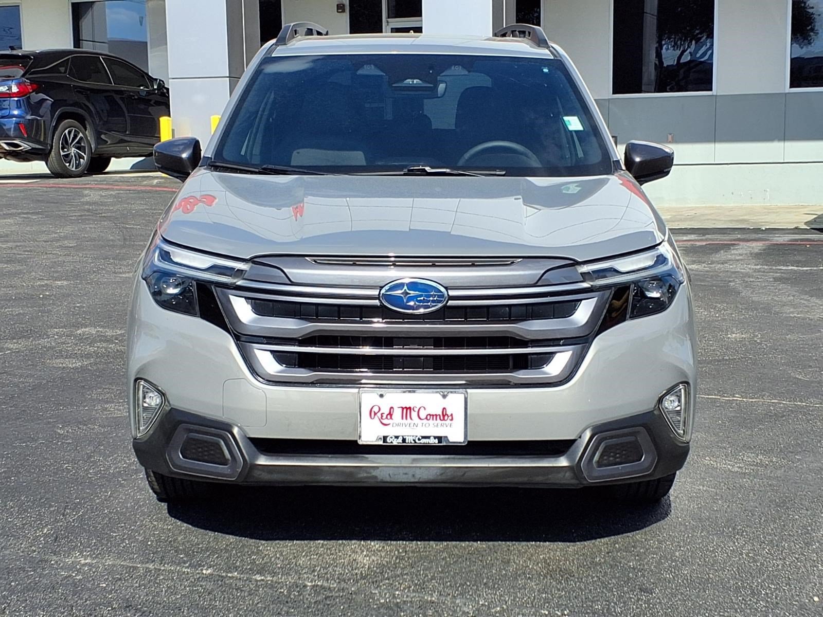 Used 2025 Subaru Forester Limited AWD/4WD image 2