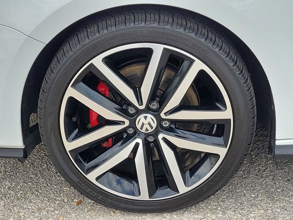 Used 2018 Volkswagen Jetta GLI image 17