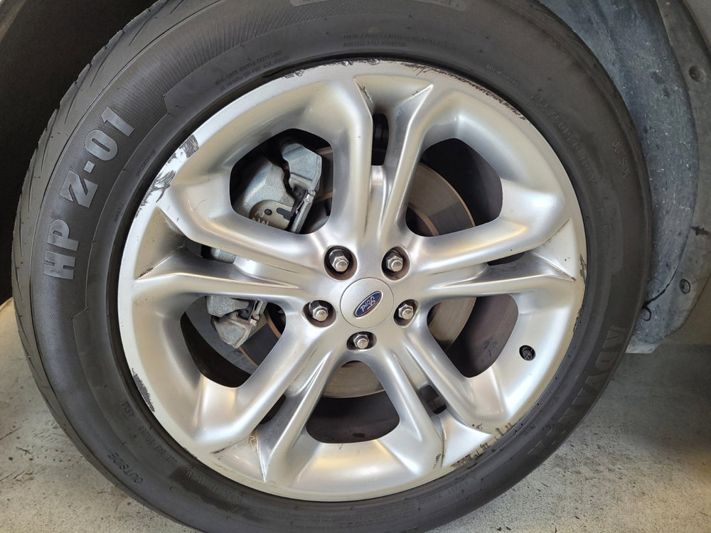 Used 2015 Ford Explorer XLT w/ Equipment Group 202A image 31