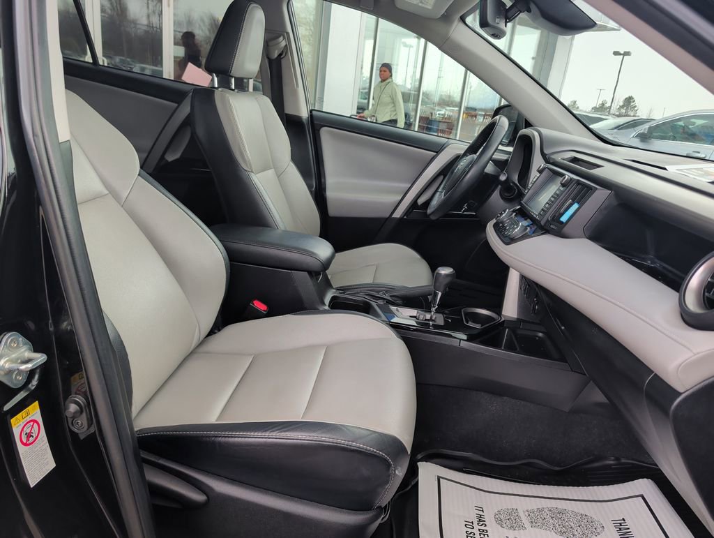 Used 2018 Toyota RAV4 Limited w/ All Weather Liner Package image 23