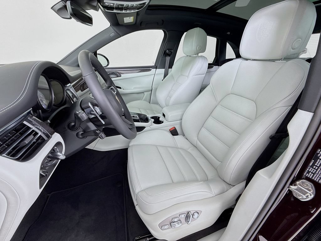 New 2026 Porsche Macan S AWD/4WD image 5
