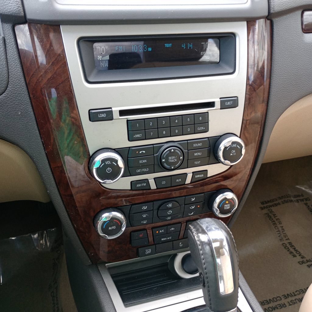 Used 2011 Ford Fusion SEL w/ 302A Rapid Spec Order Code FWD image 13