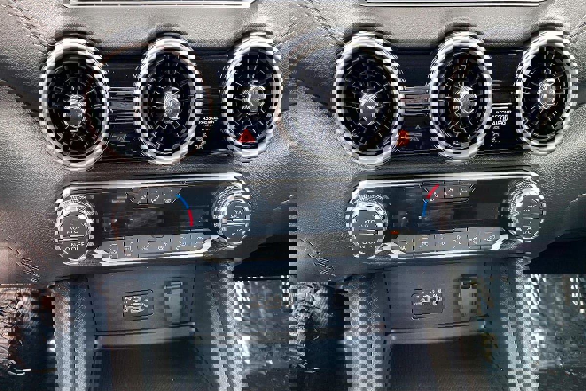 Used 2022 Nissan Sentra SV w/ All-Weather Package image 30