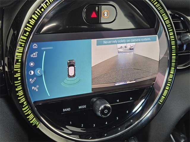 Used 2023 MINI Cooper 4-Door Hardtop image 24