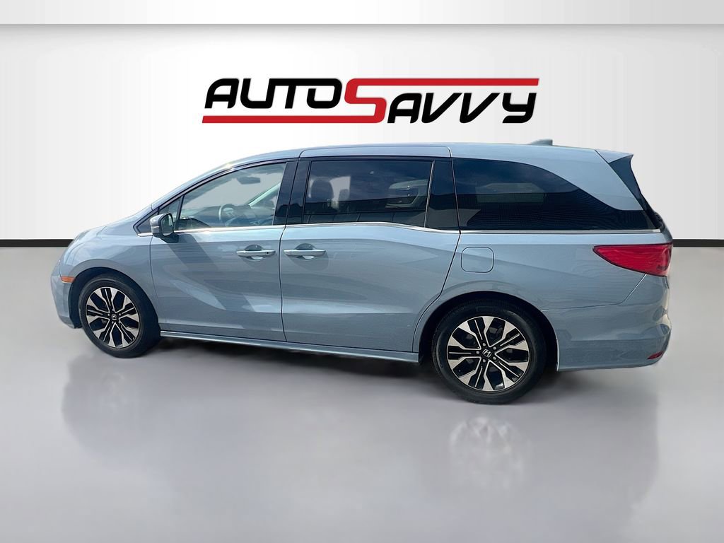 Used 2025 Honda Odyssey Elite image 4