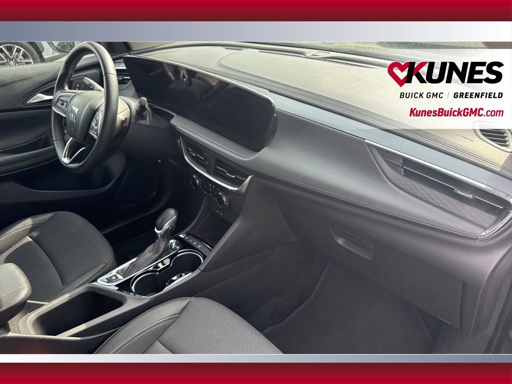 Used 2025 Buick Encore GX Preferred AWD/4WD image 42