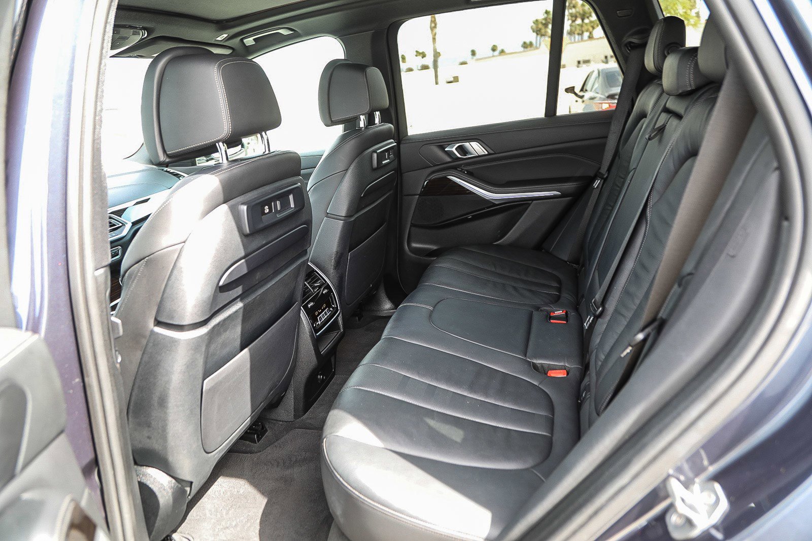 Used 2019 BMW X5 xDrive40i w/ Convenience Package AWD/4WD image 18